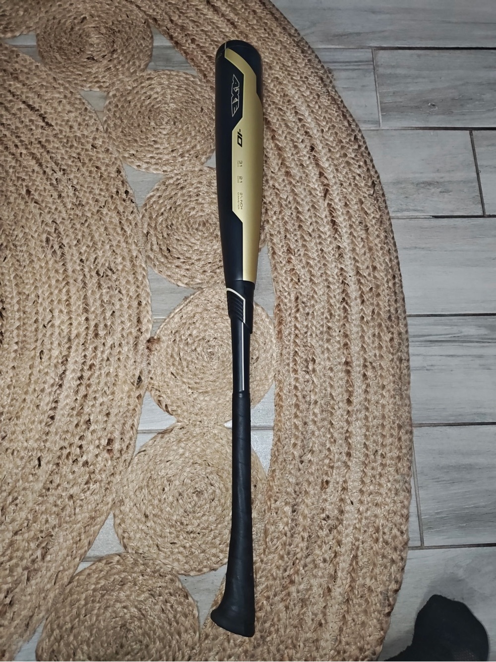 AXE Avenge USSSA Drop -10 31 in. 2 3/4 Barrel. 21 oz. 2 piece.